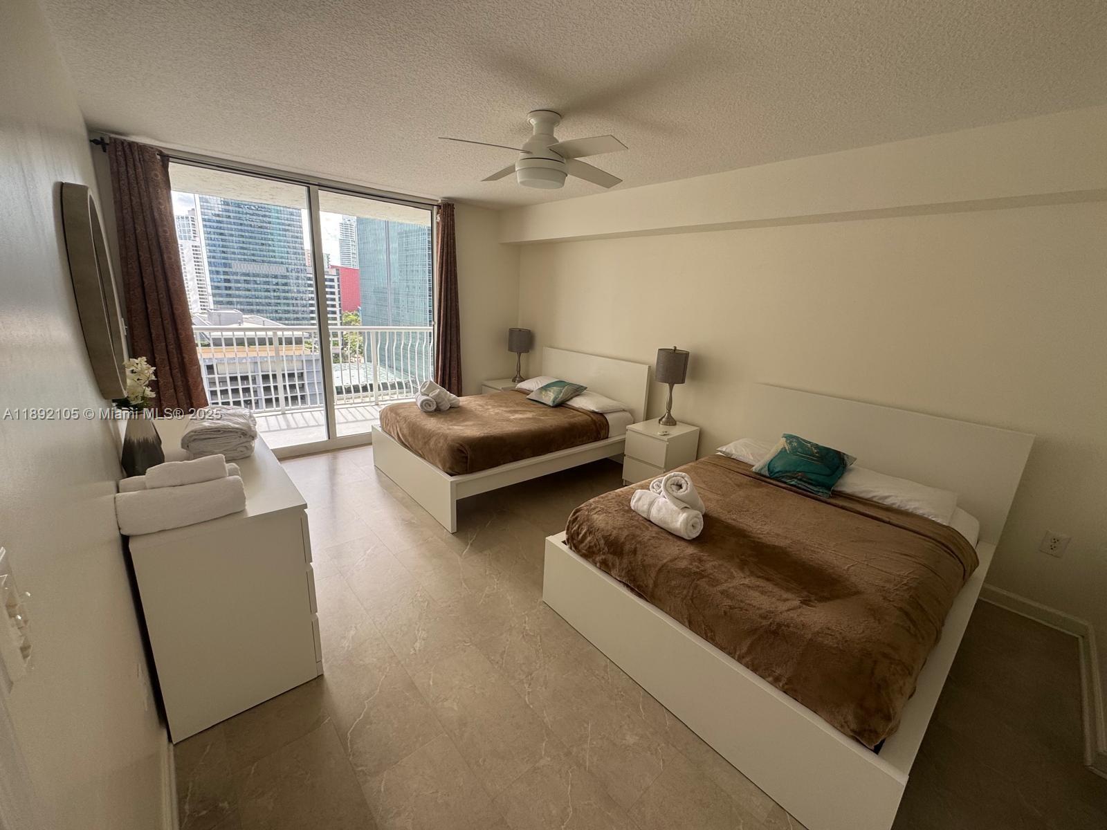 1200 Brickell Bay Dr #1919, Miami FL 33131