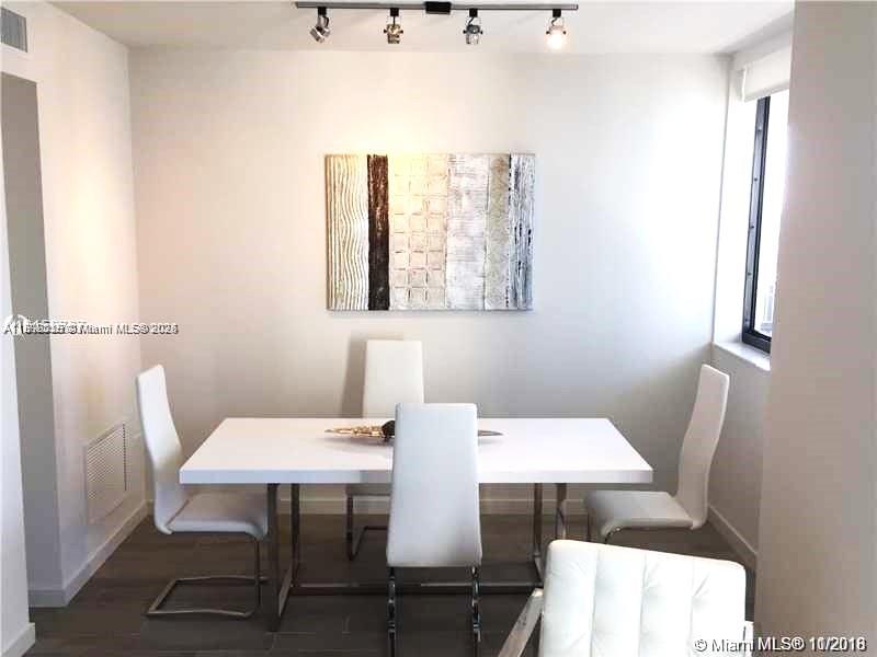 999 SW 1st Ave #2115, Miami FL 33130