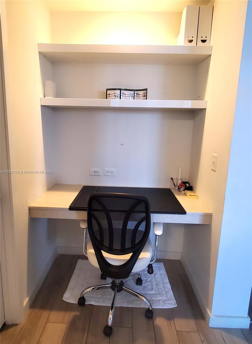 999 SW 1st Ave #2115, Miami FL 33130