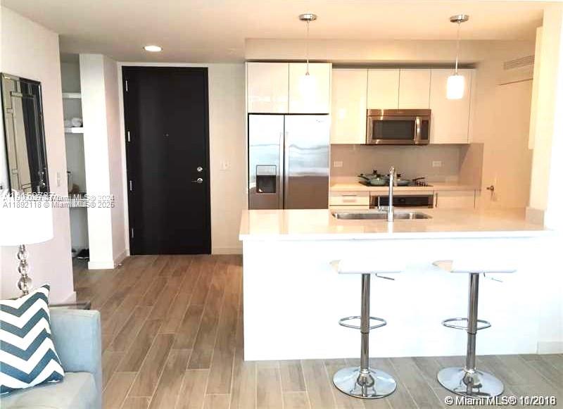 999 SW 1st Ave #2115, Miami FL 33130
