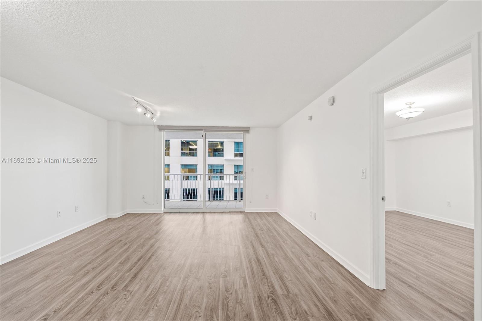 1200 Brickell Bay Dr #3206, Miami FL 33131