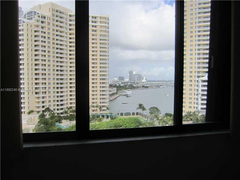540 Brickell Key Dr #1602, Miami FL 33131