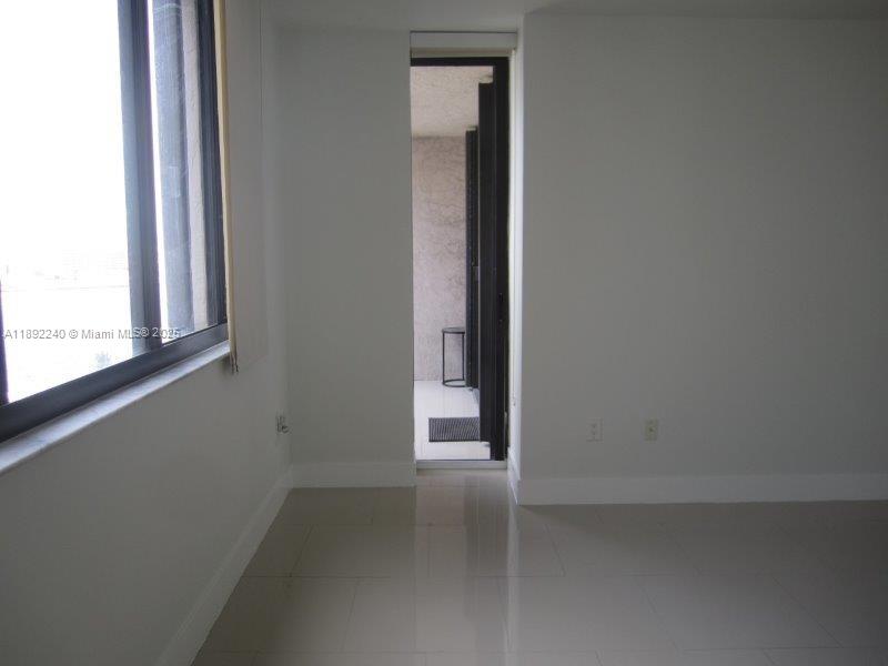 540 Brickell Key Dr #1602, Miami FL 33131