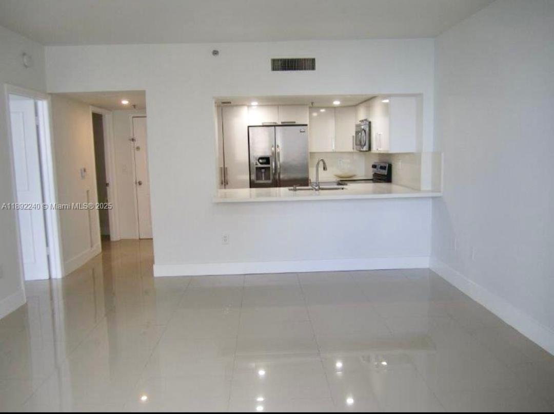 540 Brickell Key Dr #1602, Miami FL 33131