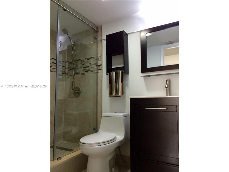 540 Brickell Key Dr #1602, Miami FL 33131