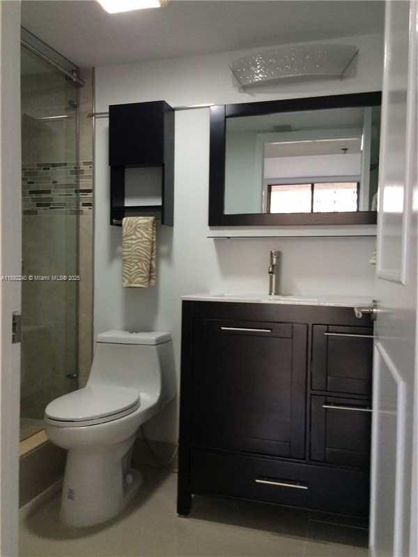 540 Brickell Key Dr #1602, Miami FL 33131