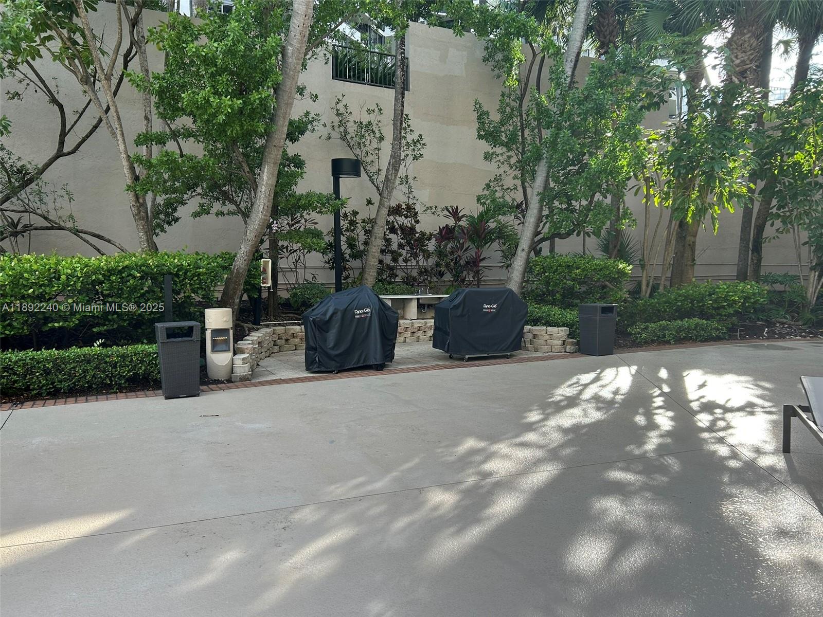 540 Brickell Key Dr #1602, Miami FL 33131