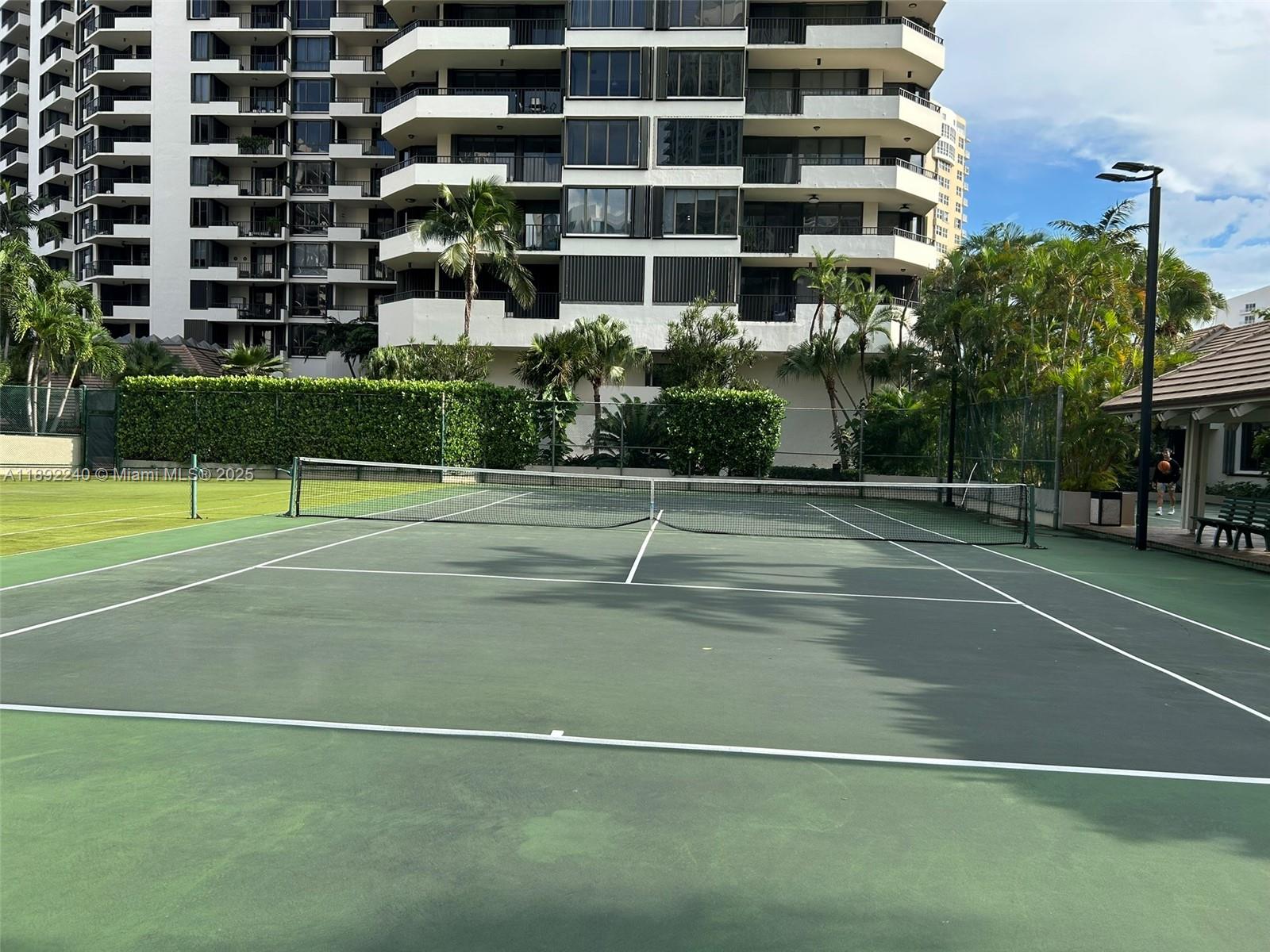 540 Brickell Key Dr #1602, Miami FL 33131