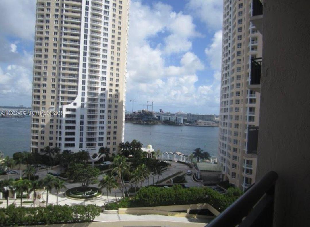 540 Brickell Key Dr #1602, Miami FL 33131