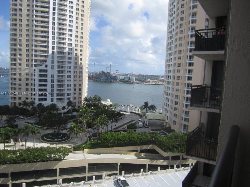 540 Brickell Key Dr #1602, Miami FL 33131