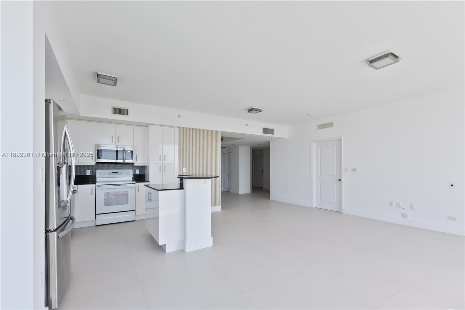 7900 Harbor Island Dr #926, North Bay Village FL 33141