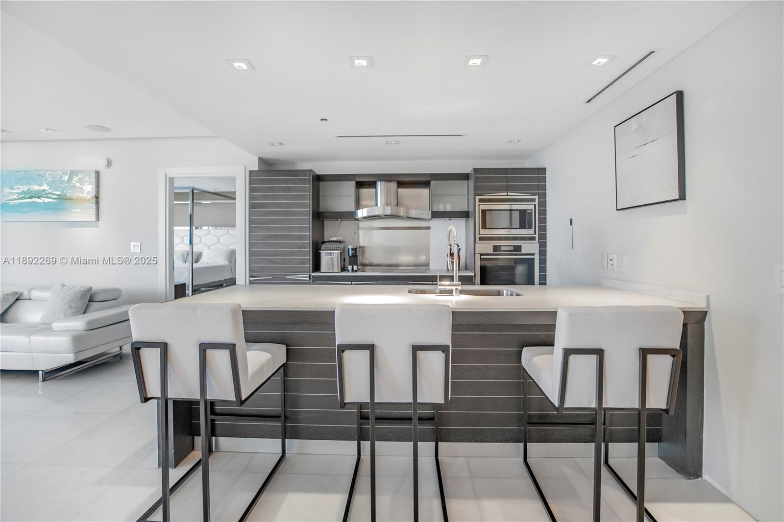 200 Biscayne Boulevard Way #3508, Miami FL 33131