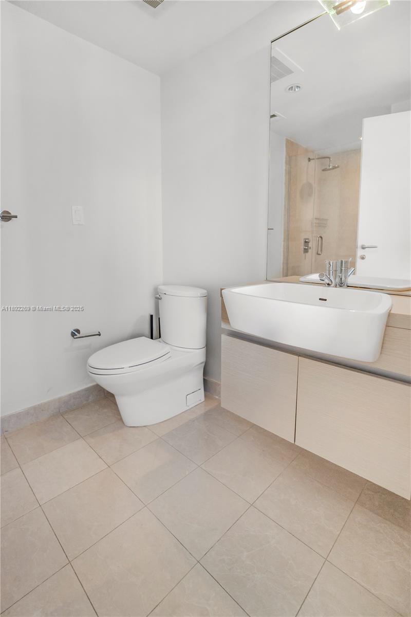 200 Biscayne Boulevard Way #3508, Miami FL 33131