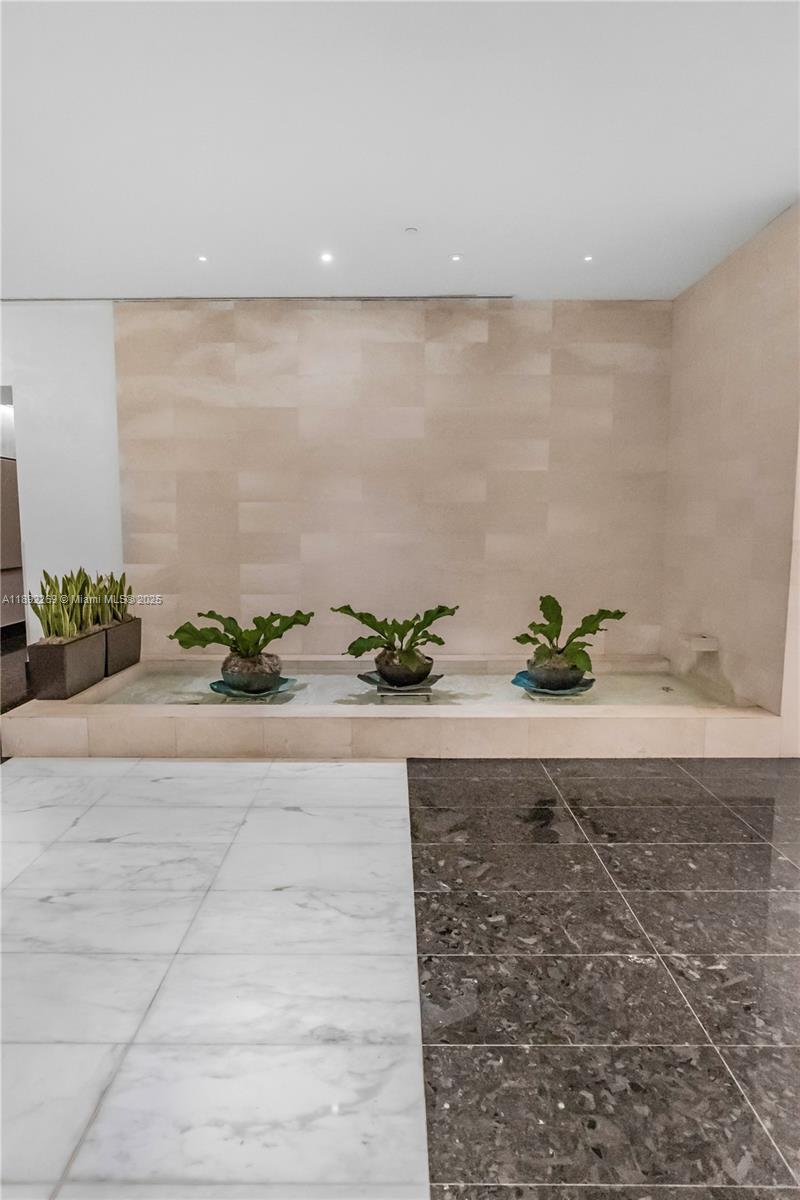 200 Biscayne Boulevard Way #3508, Miami FL 33131