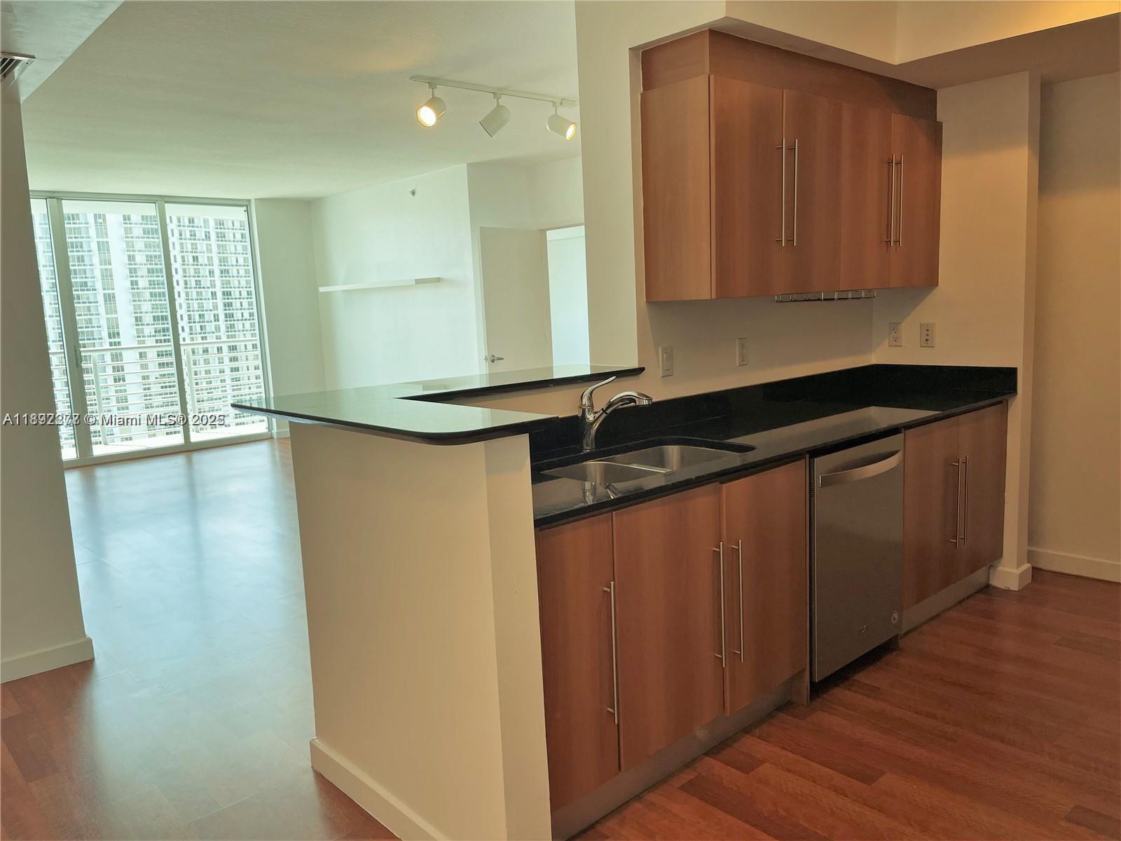 325 S Biscayne Blvd #2619, Miami FL 33131