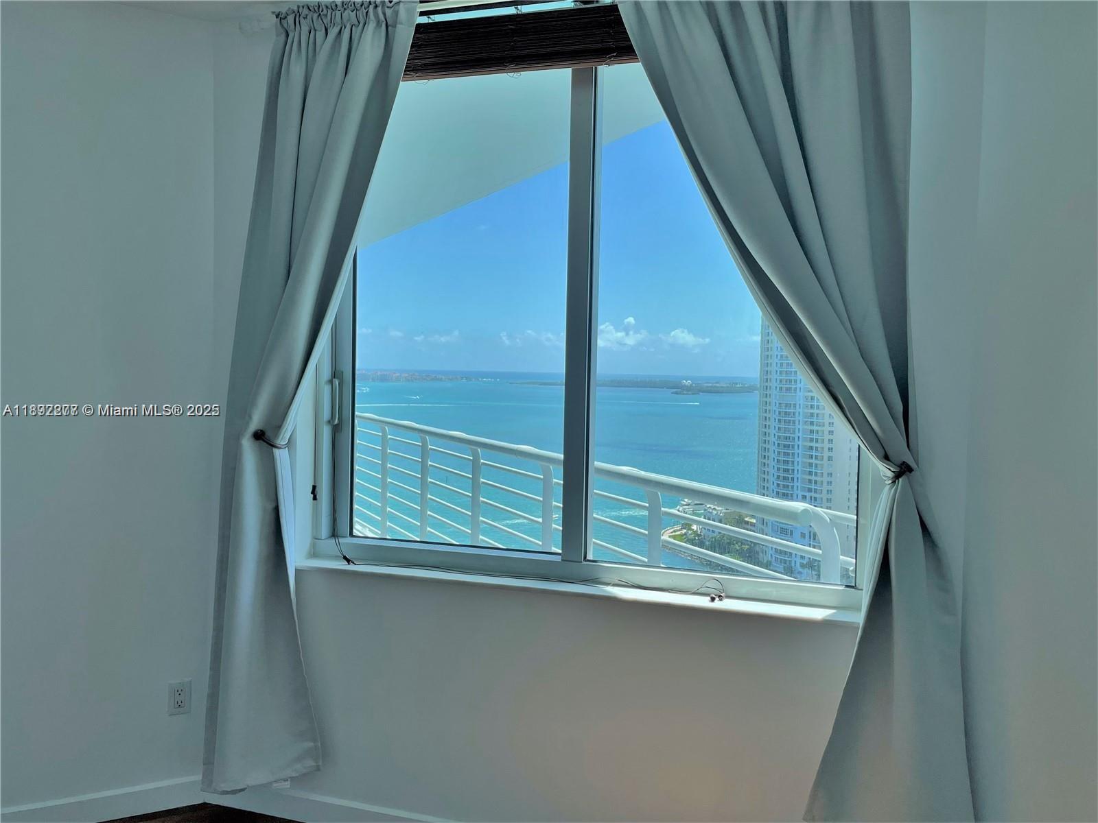 325 S Biscayne Blvd #2619, Miami FL 33131