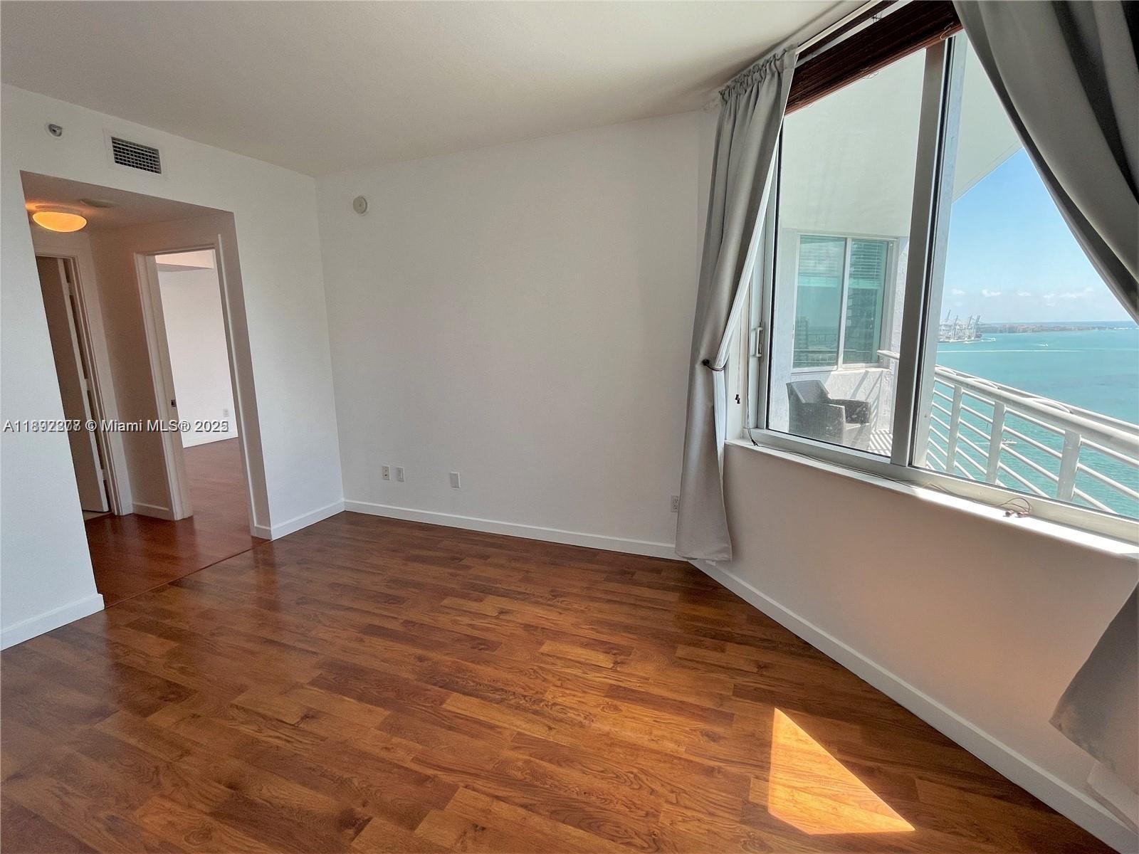 325 S Biscayne Blvd #2619, Miami FL 33131
