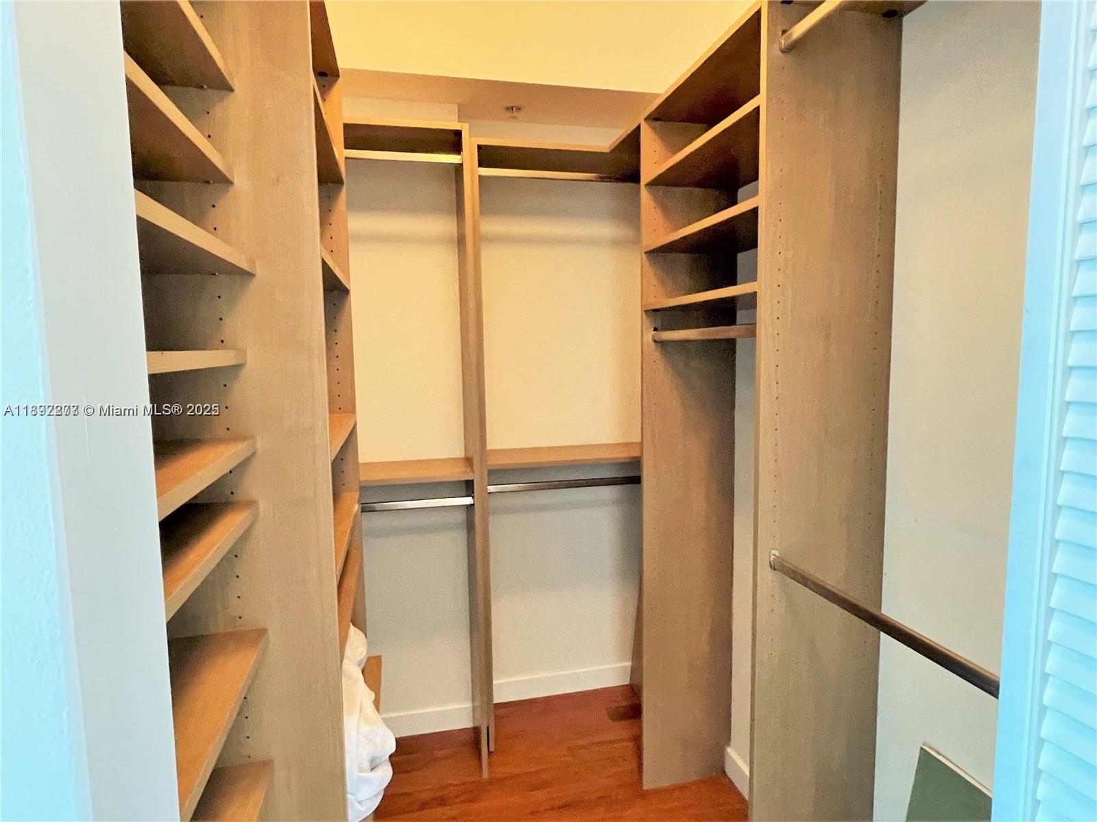 325 S Biscayne Blvd #2619, Miami FL 33131