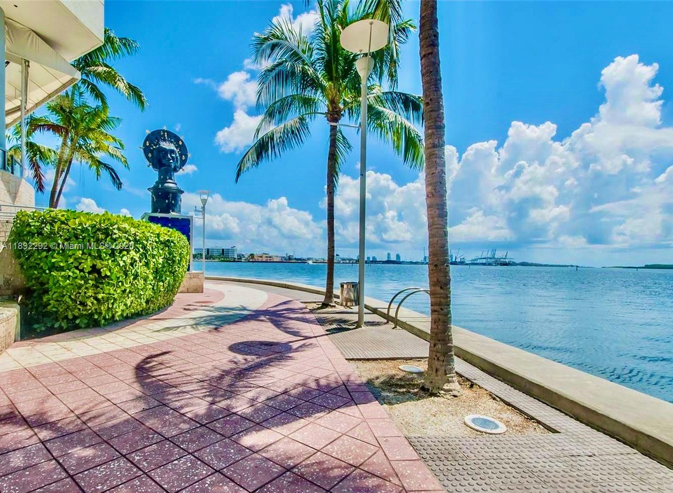 Miami FL 33131 - A11892292