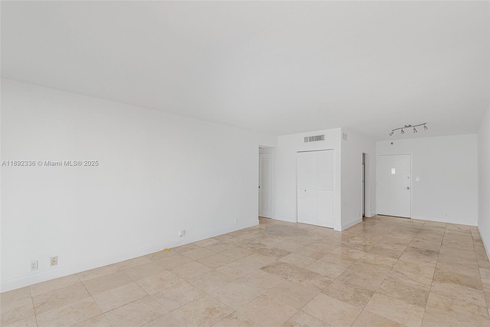 1000 West Ave #1517, Miami Beach FL 33139