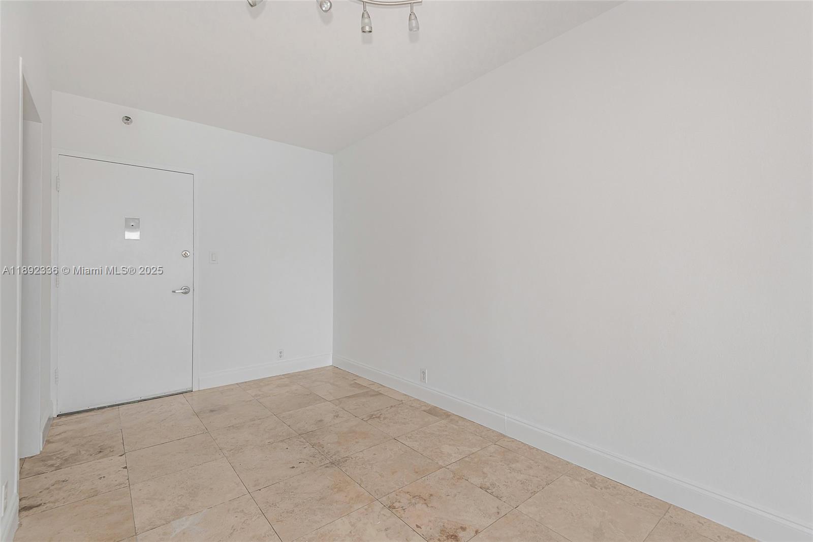 1000 West Ave #1517, Miami Beach FL 33139