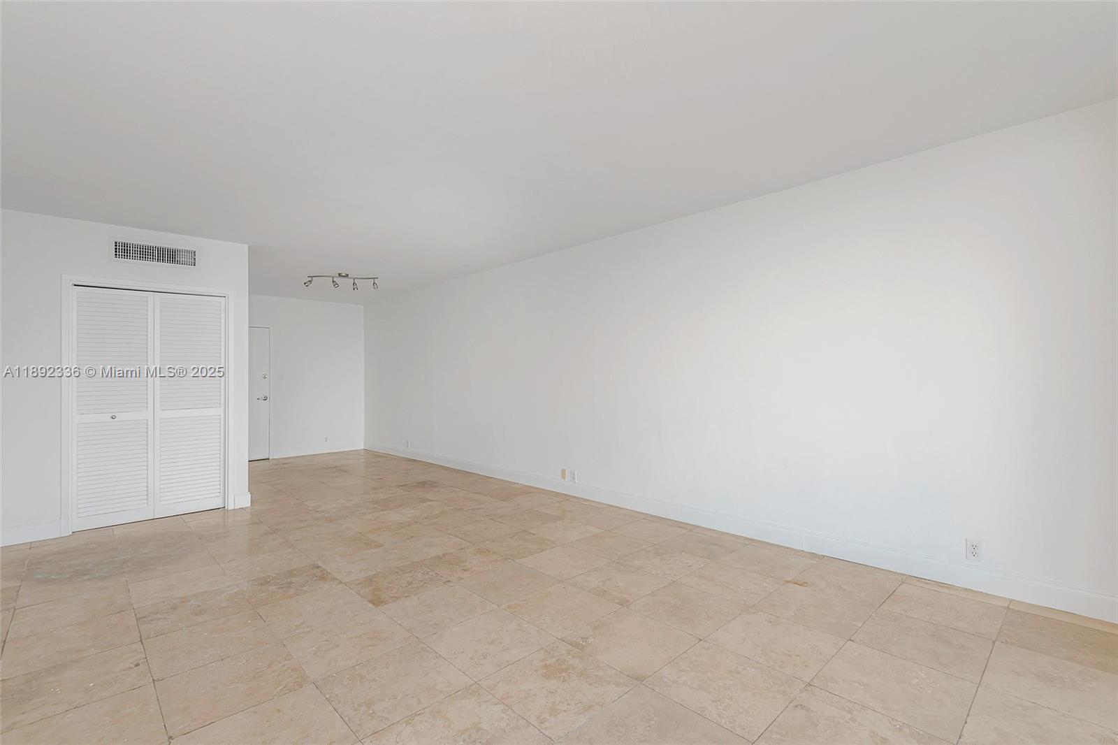 1000 West Ave #1517, Miami Beach FL 33139