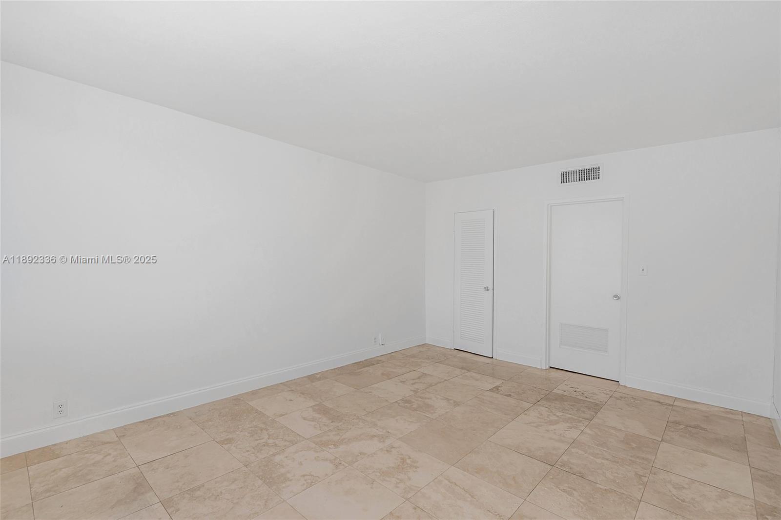 1000 West Ave #1517, Miami Beach FL 33139
