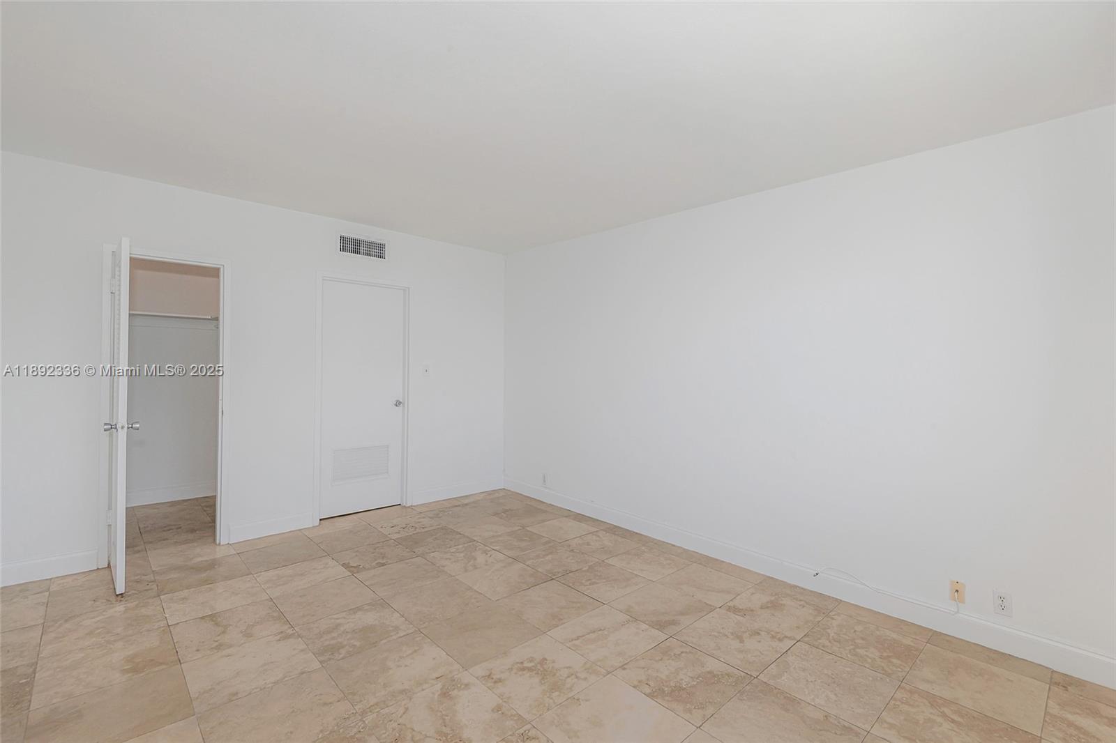 1000 West Ave #1517, Miami Beach FL 33139