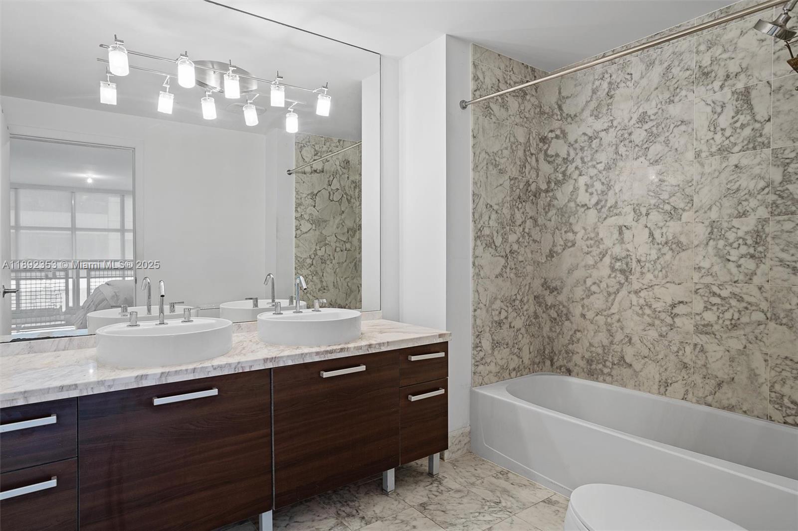 253 NE 2 ST #626, Miami FL 33132
