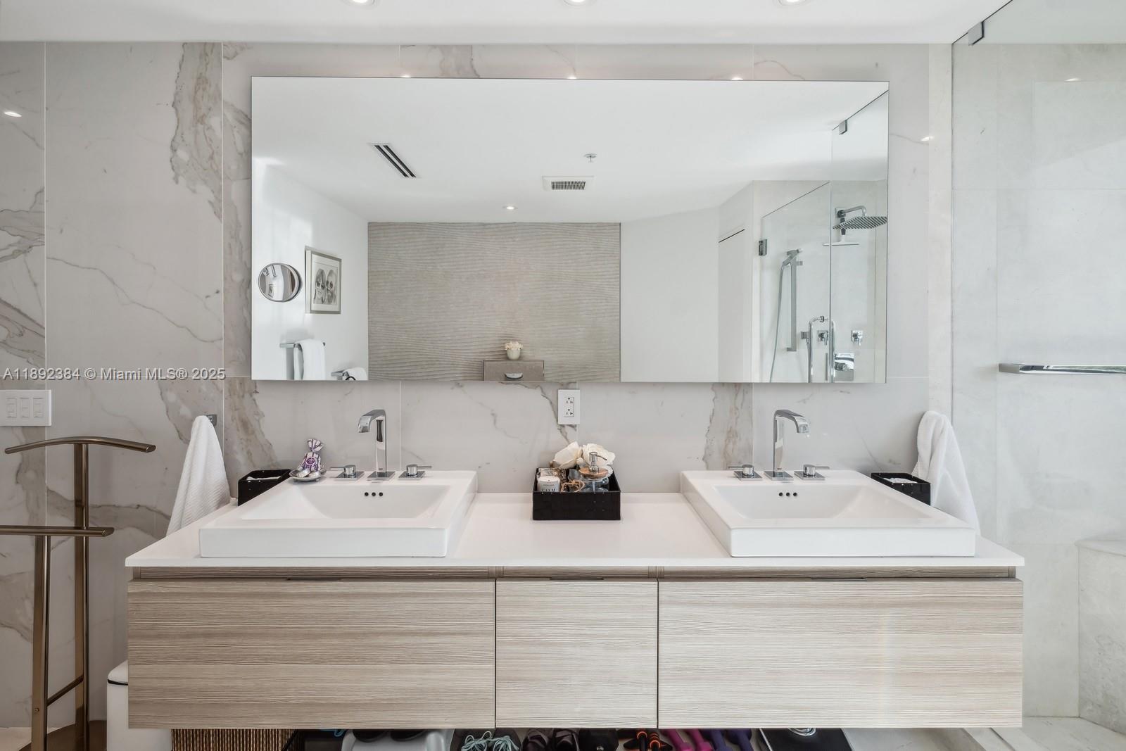 17111 Biscayne Blvd #1004, Aventura FL 33160