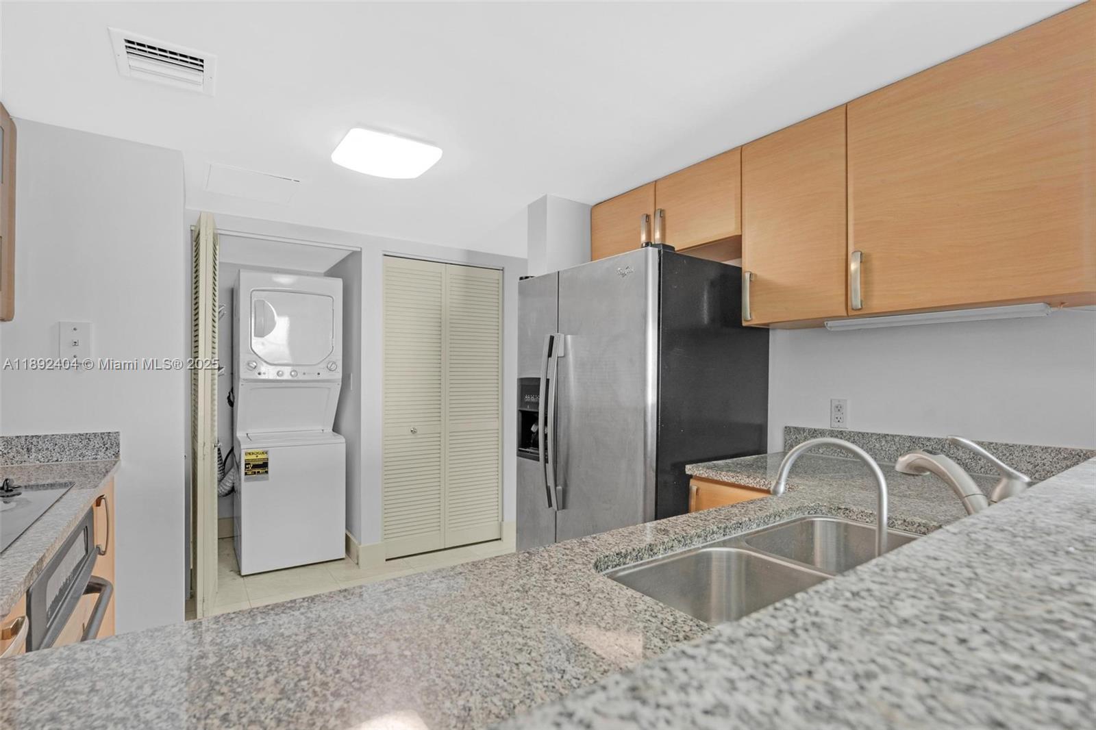 2101 Brickell Ave #1706, Miami FL 33129