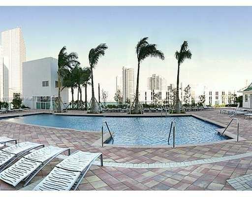 31 SE 5th St #405, Miami FL 33131