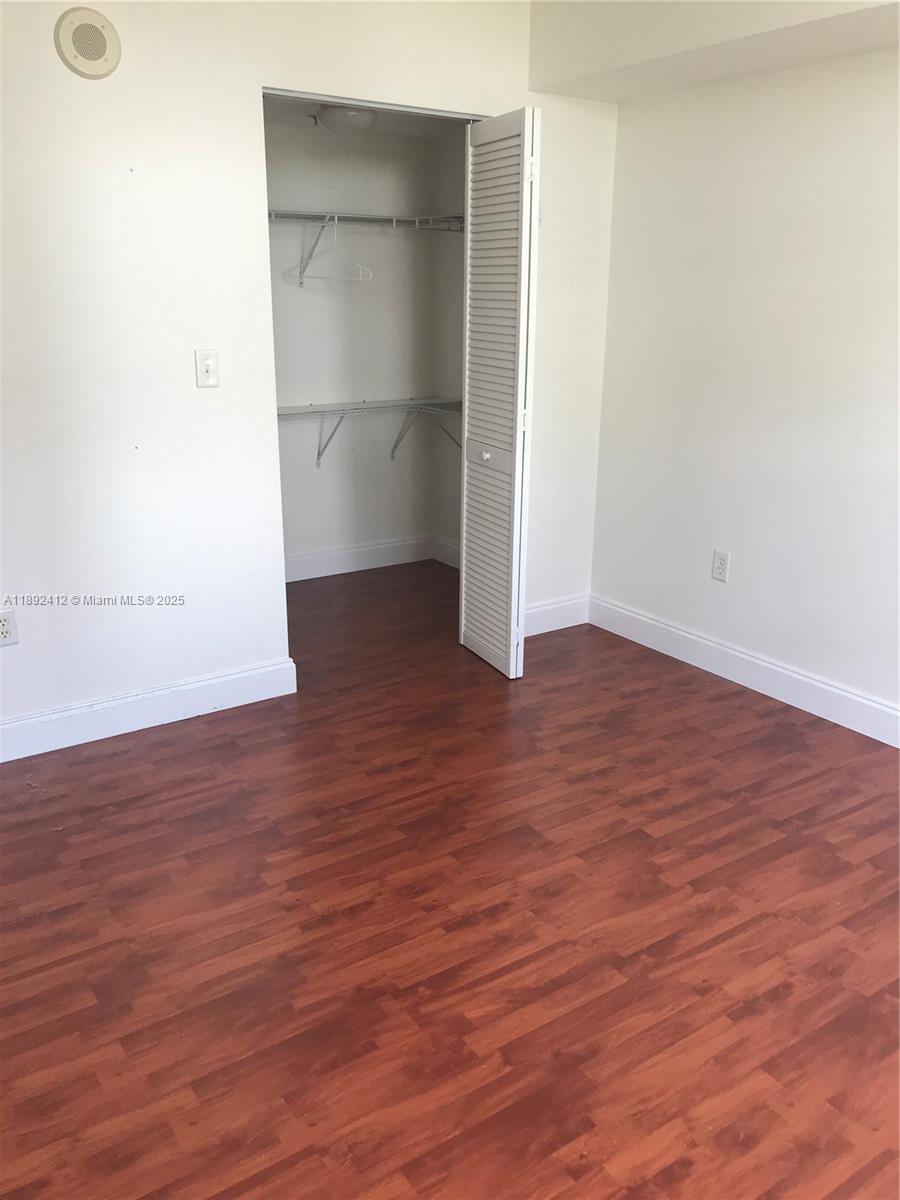 31 SE 5th St #405, Miami FL 33131