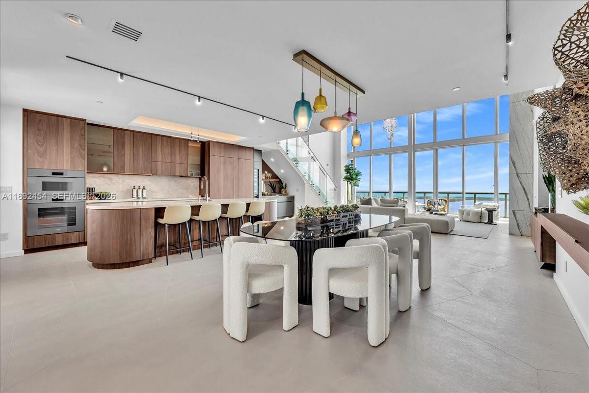888 Biscayne Blvd #PH 5704, Miami FL 33132