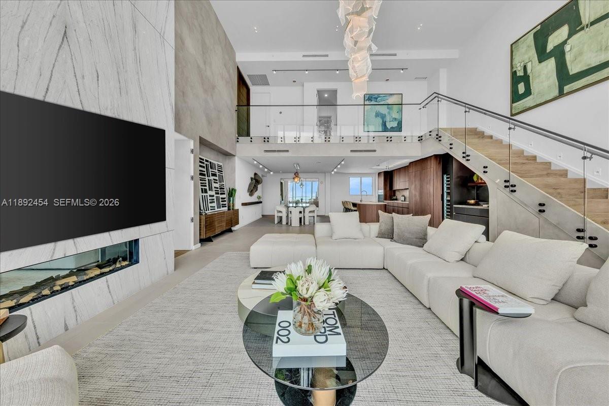 888 Biscayne Blvd #PH 5704, Miami FL 33132