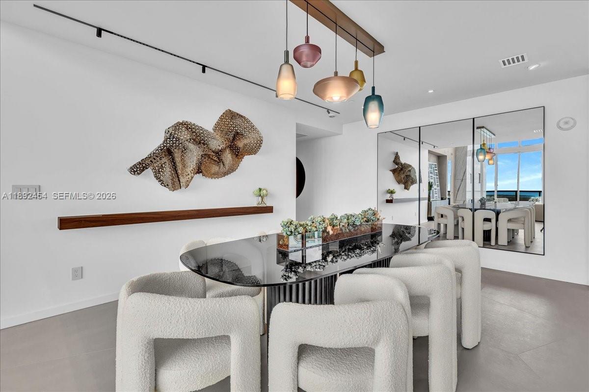 888 Biscayne Blvd #PH 5704, Miami FL 33132