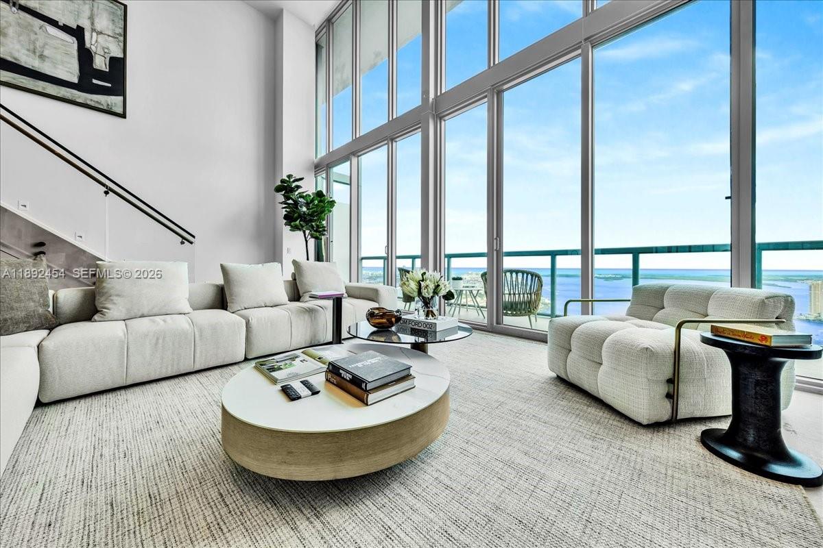 888 Biscayne Blvd #PH 5704, Miami FL 33132