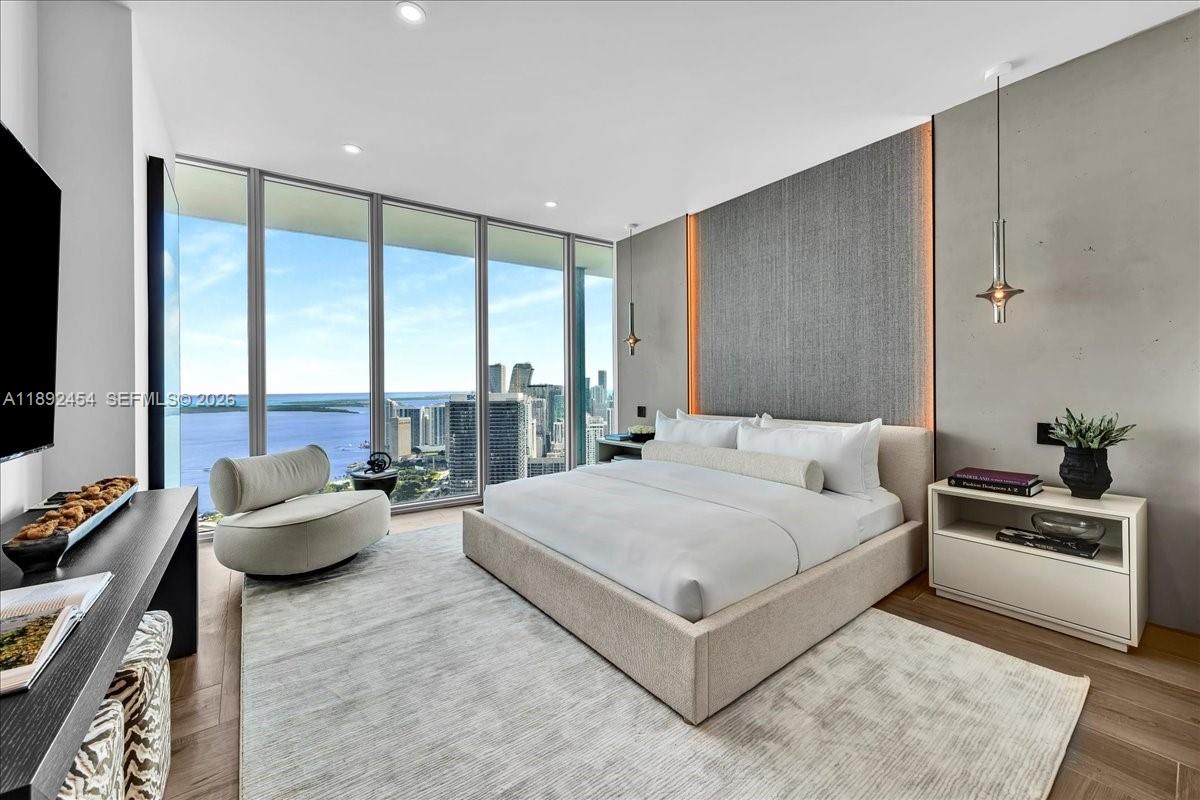 888 Biscayne Blvd #PH 5704, Miami FL 33132