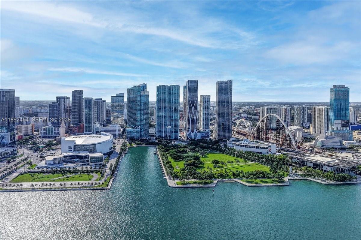 888 Biscayne Blvd #PH 5704, Miami FL 33132