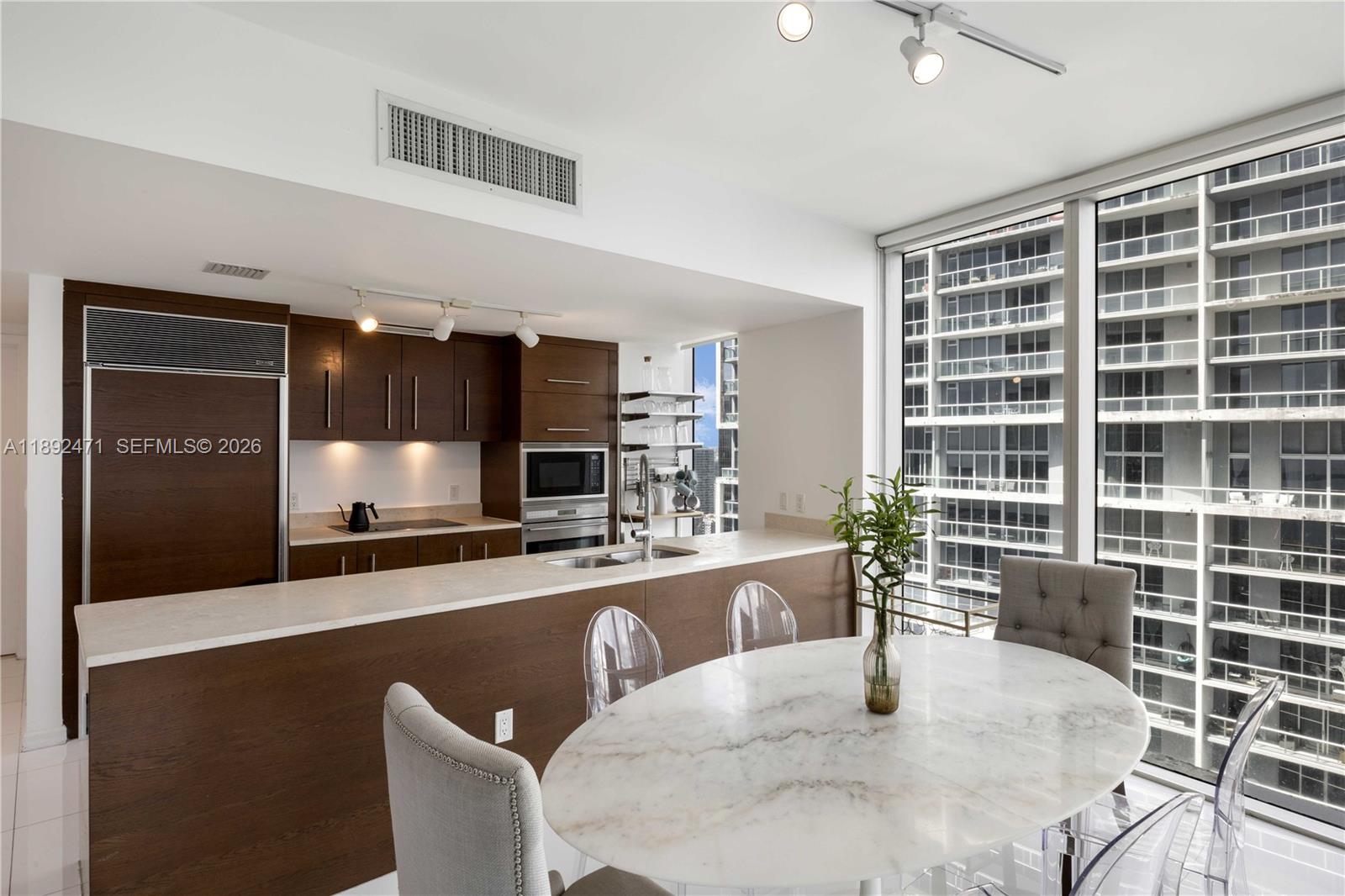 475 Brickell Ave #4015, Miami FL 33131