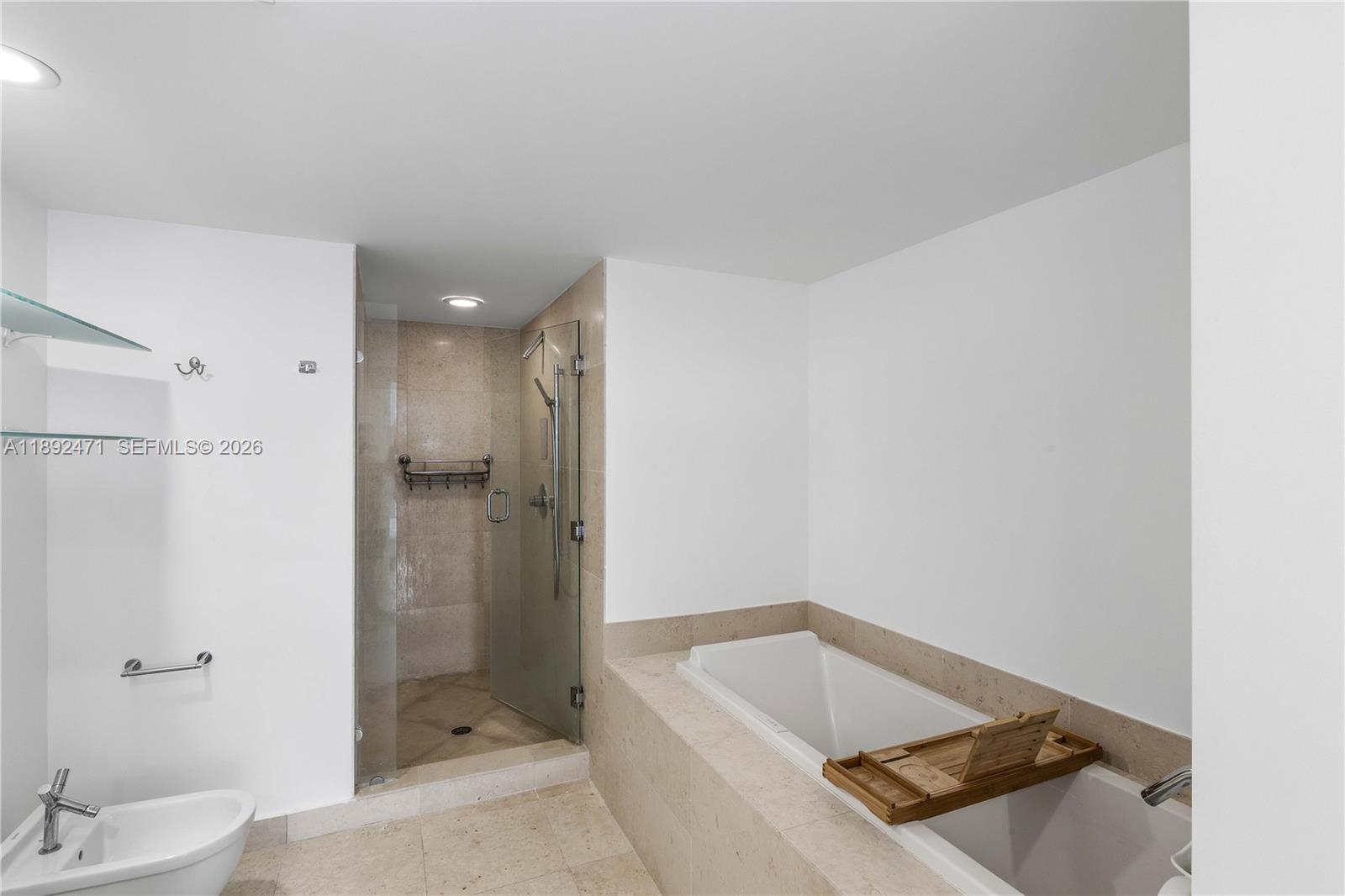 475 Brickell Ave #4015, Miami FL 33131