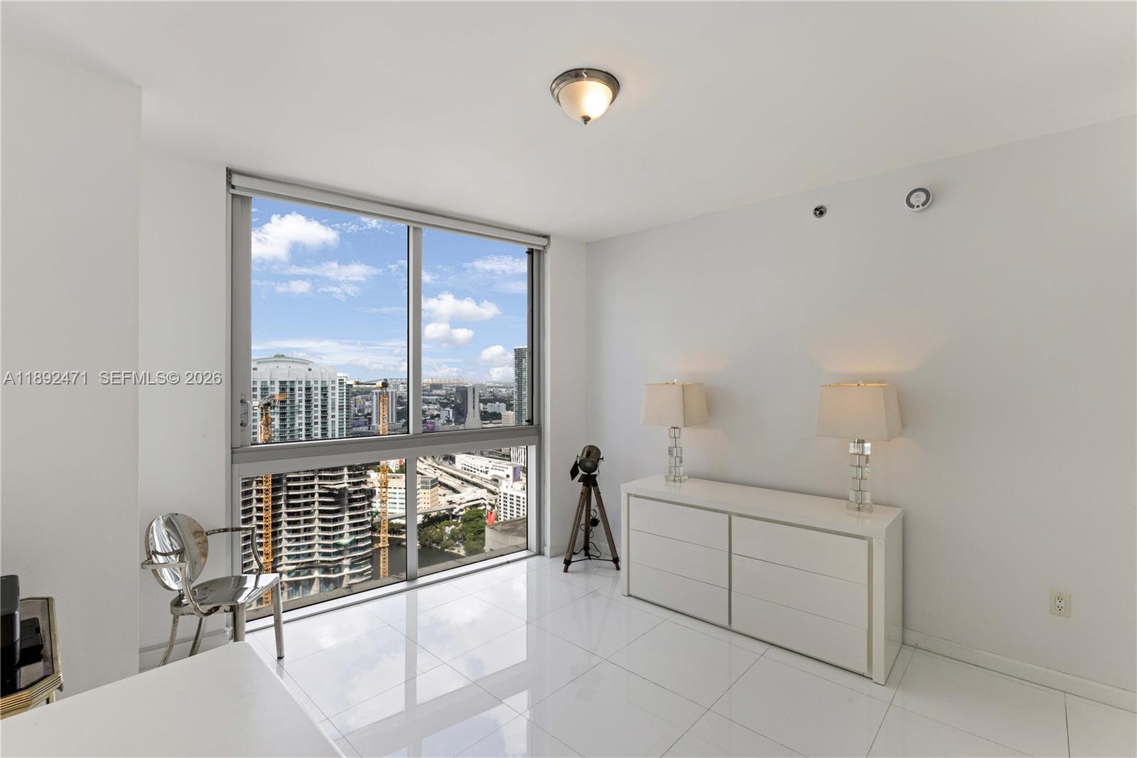 475 Brickell Ave #4015, Miami FL 33131