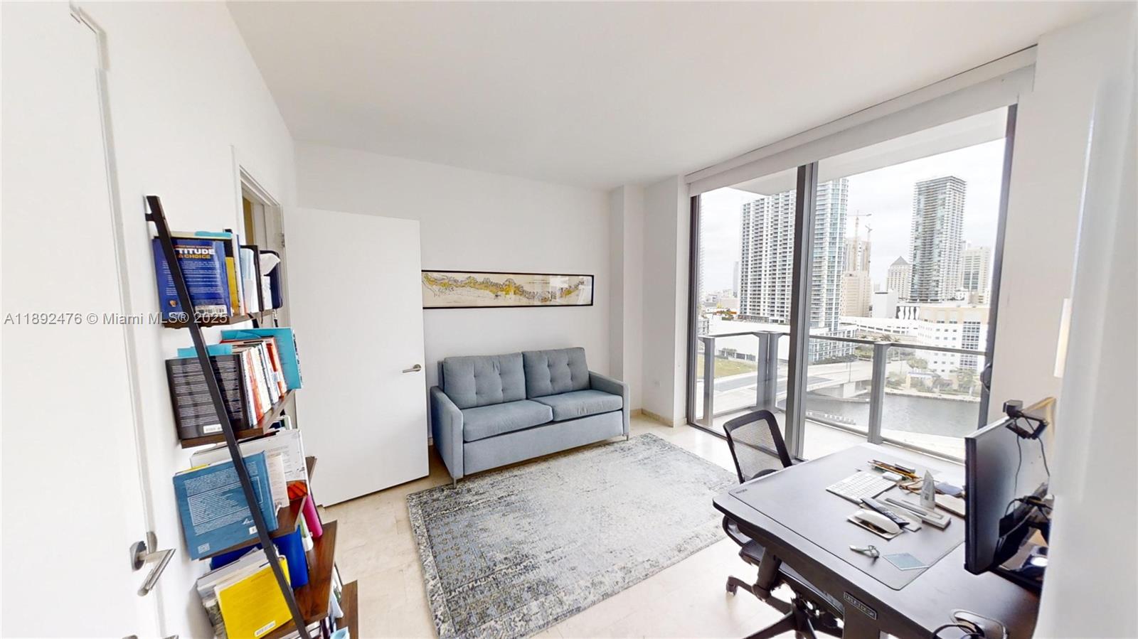 68 SE 6 ST #1111, Miami FL 33131