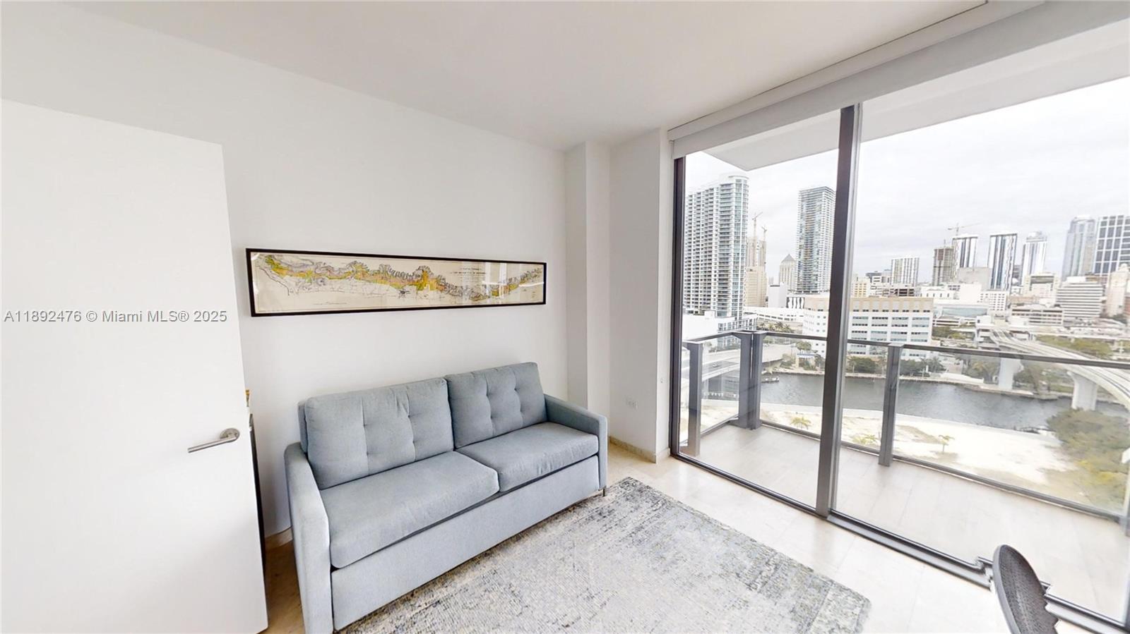 68 SE 6 ST #1111, Miami FL 33131