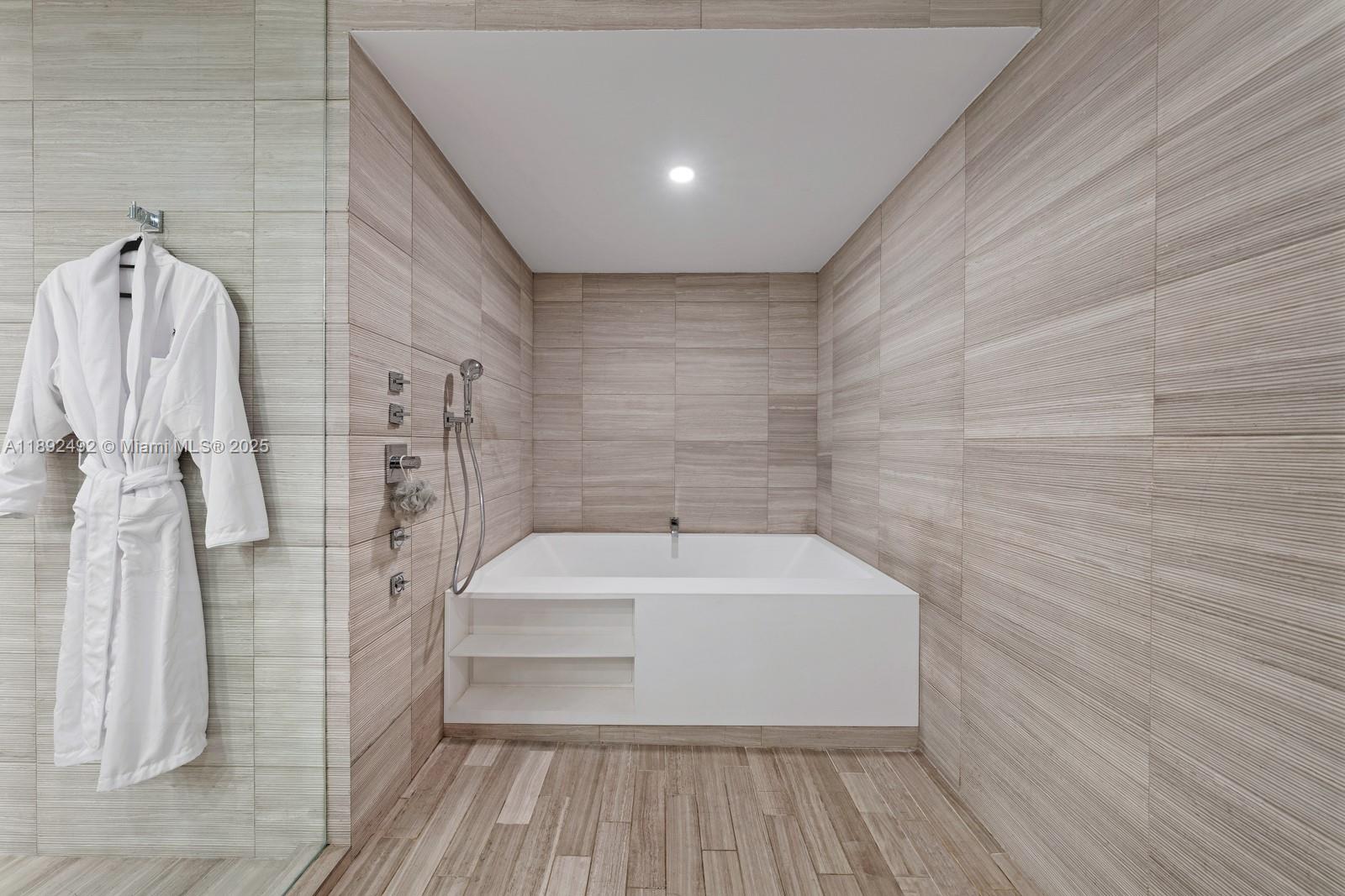 4701 N Meridian Ave #222, Miami Beach FL 33140