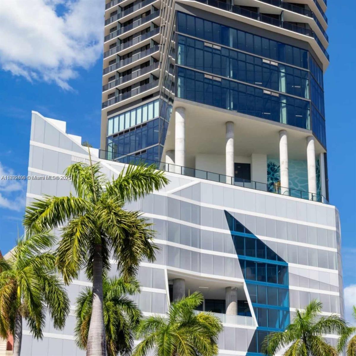 398 NE 5th St #1906, Miami FL 33132
