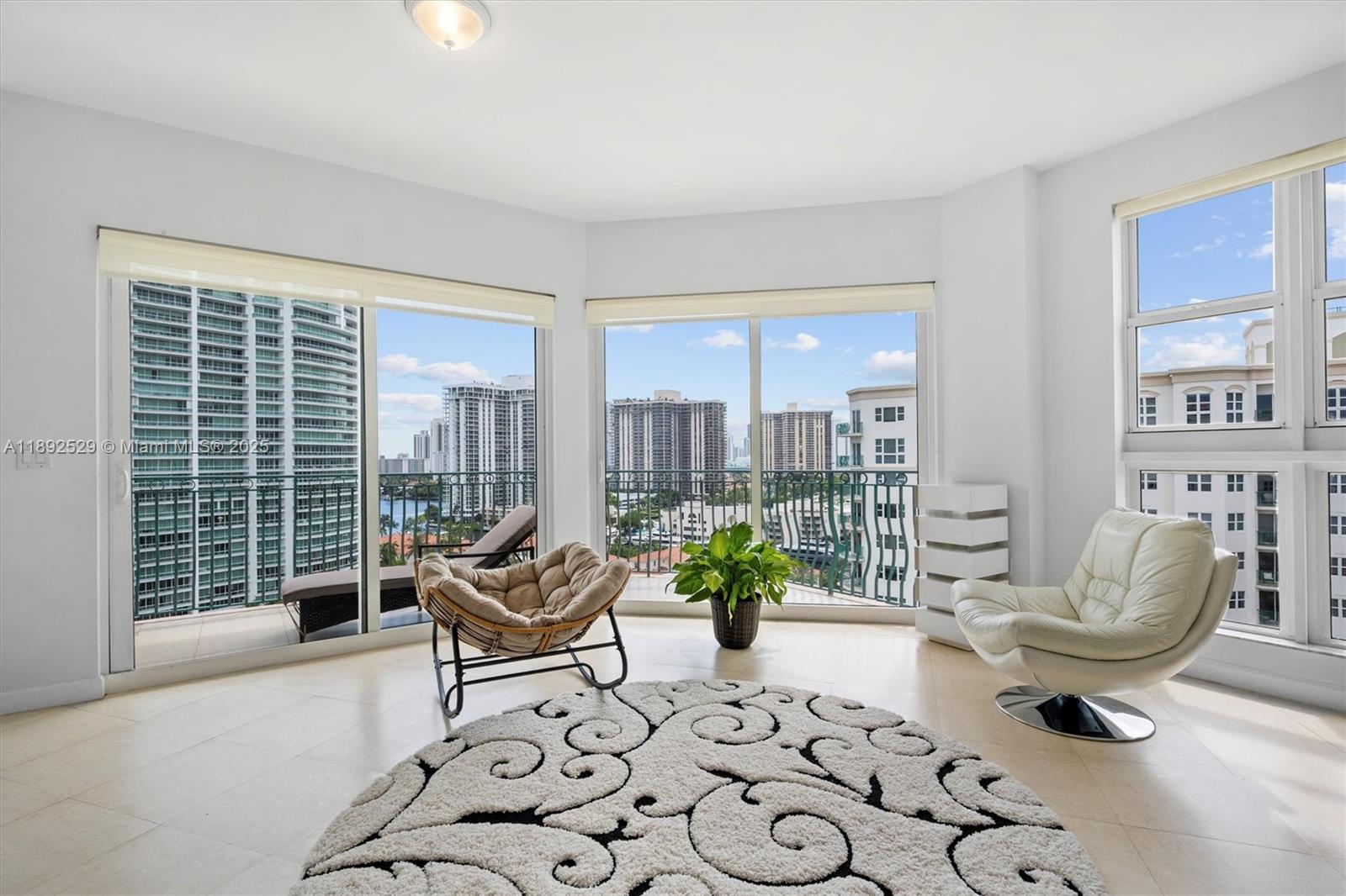 20000 E Country Club Dr #PH01, Aventura FL 33180