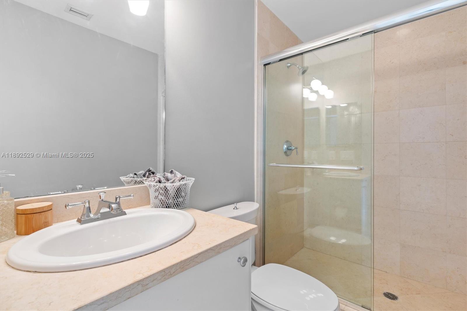 20000 E Country Club Dr #PH01, Aventura FL 33180