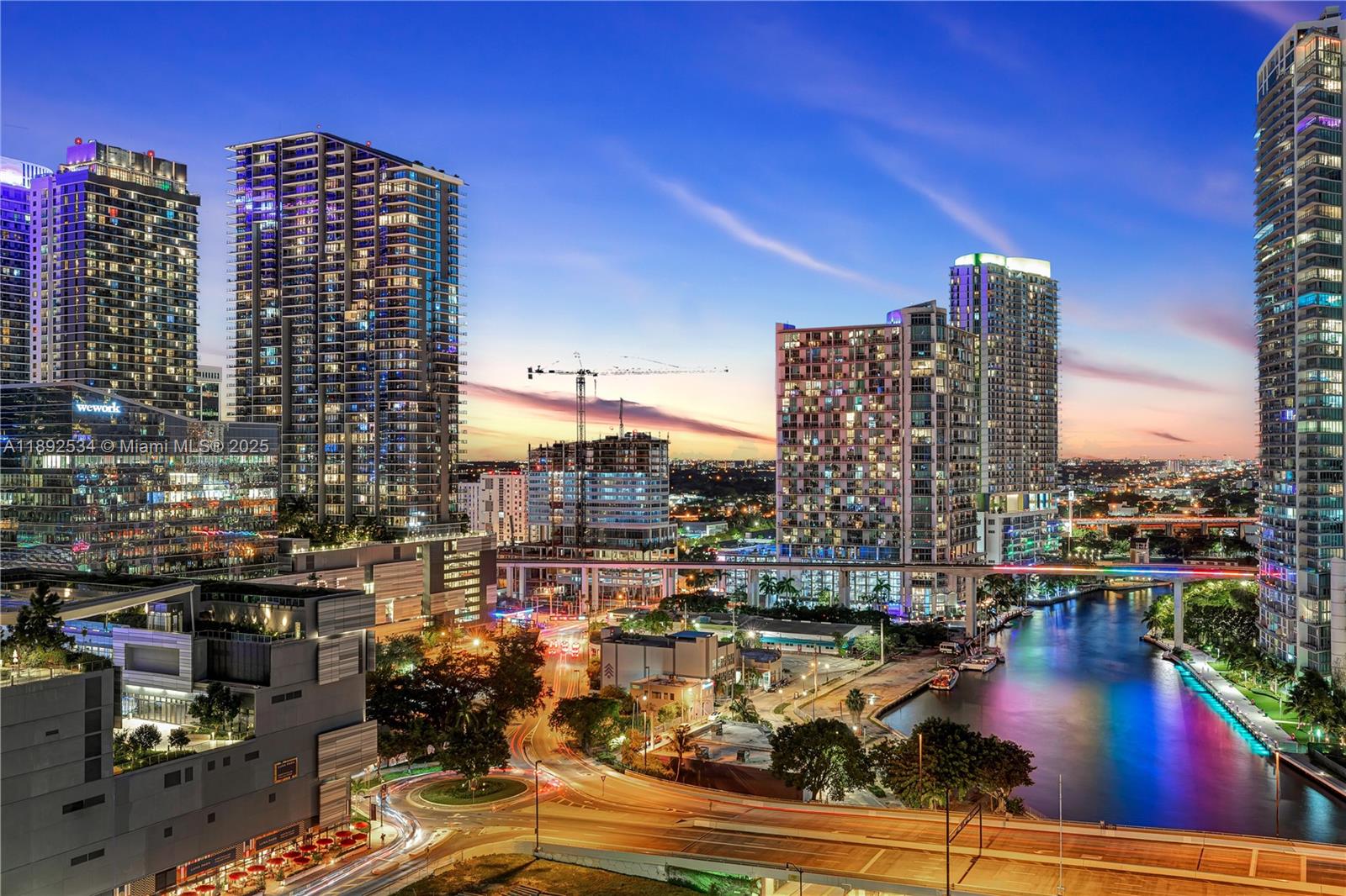 31 SE 5th St #2111, Miami FL 33131