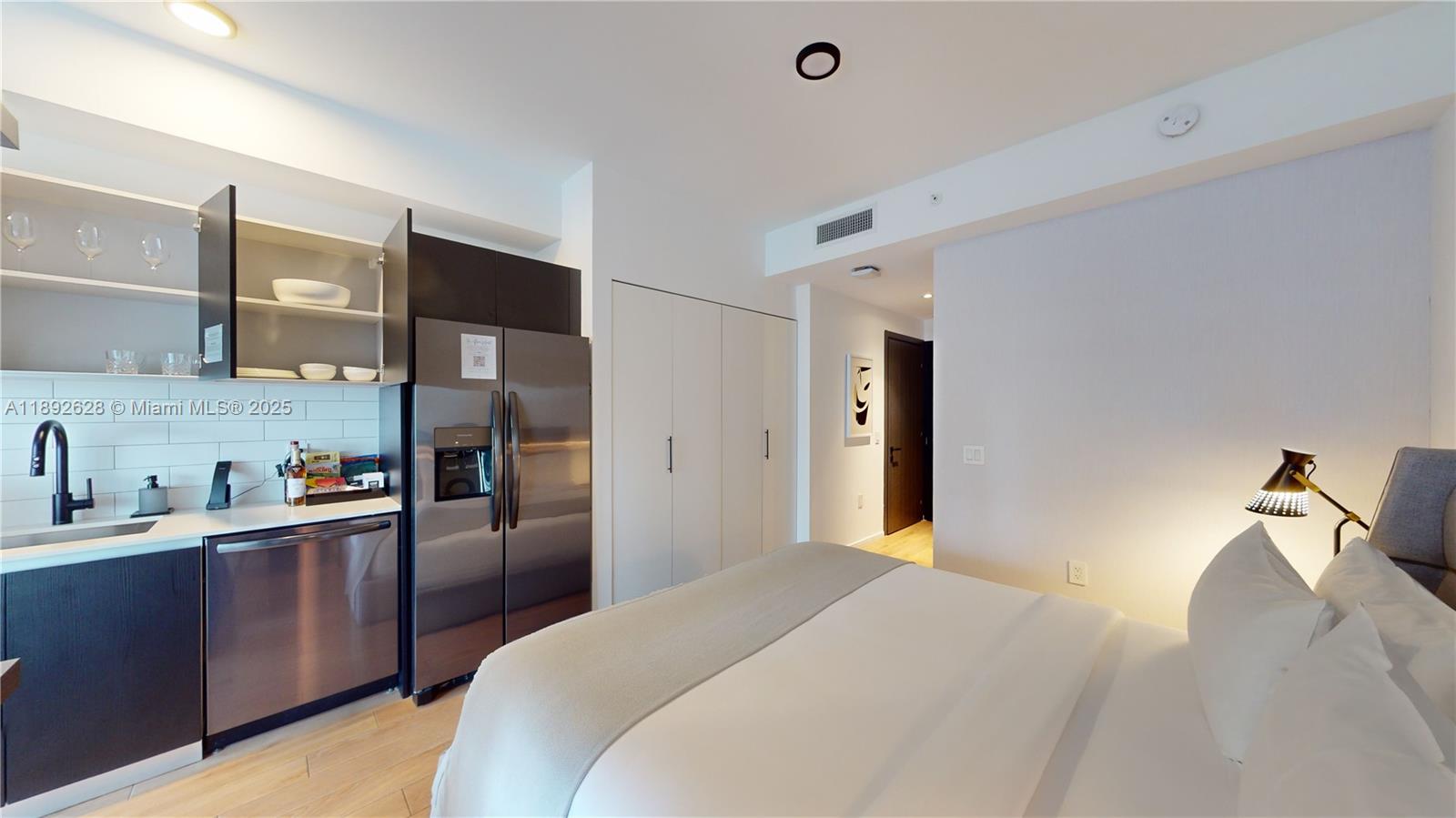 398 NE 5th #2016, Miami FL 33132